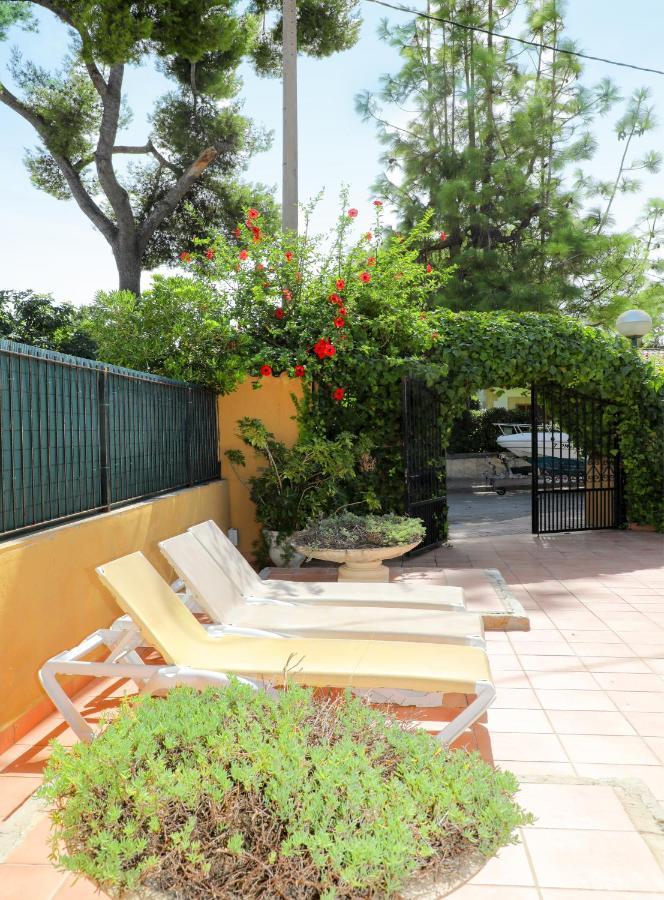 Carrasquet Villa *