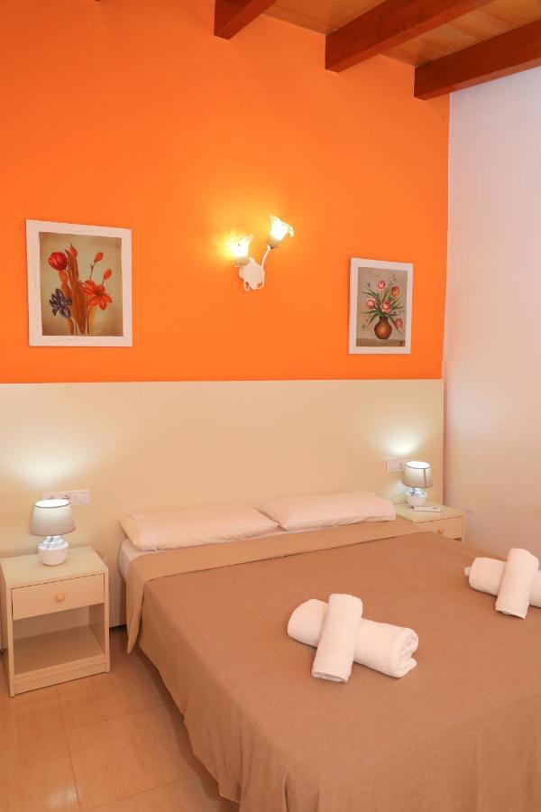 Carrasquet Villa *